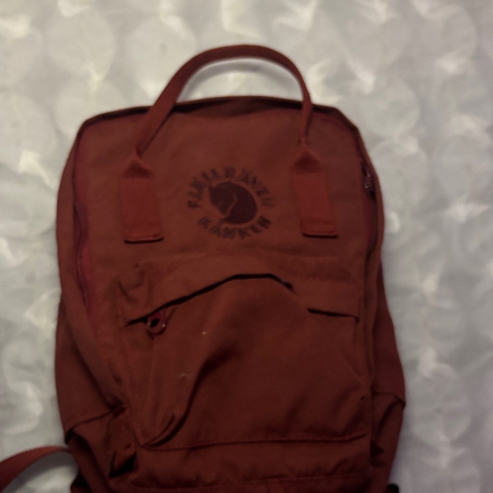 Mini Kånken Classic Backpack - Rust Red